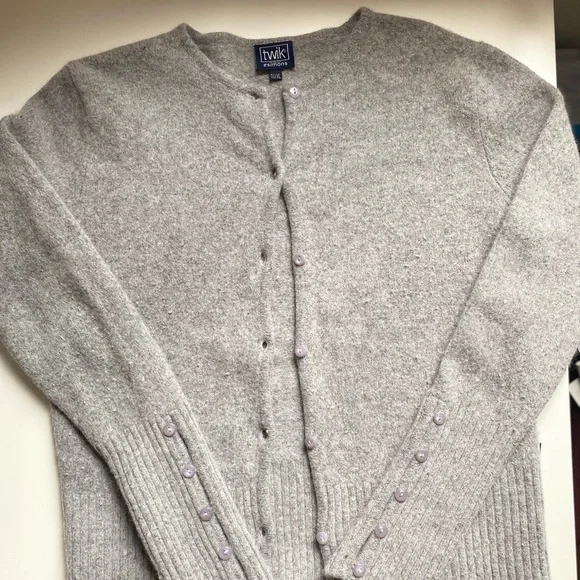 ❌SOLD❌ Wool Cardigan🐑 - Picture 2 of 7